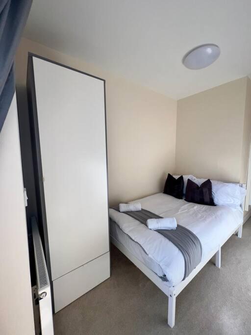 2 Bedroom Apartment With Balcony Oxford Exterior photo